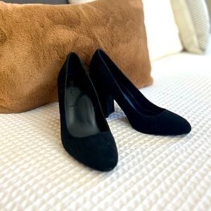 Daphne Block Heel Suede Pump